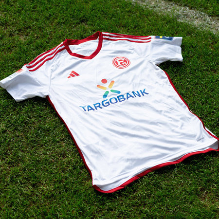 Matchworn Auswärtstrikot Vielf