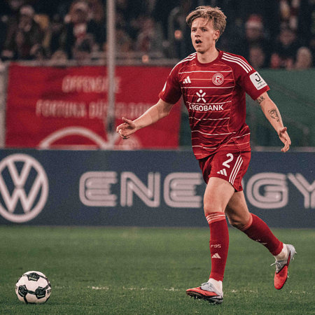 Matchworn Pokal-Heimtrikot 25/