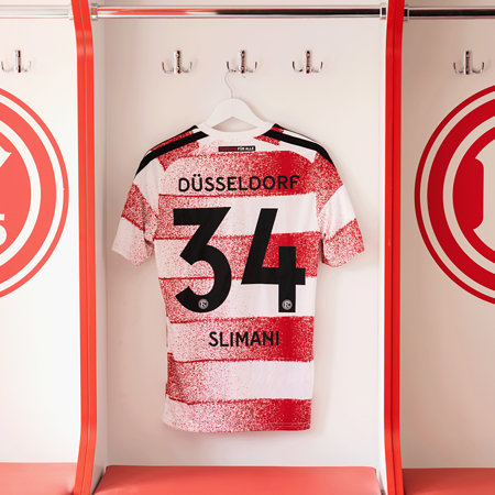 Matchworn Pokal-Heimtrikot 26/