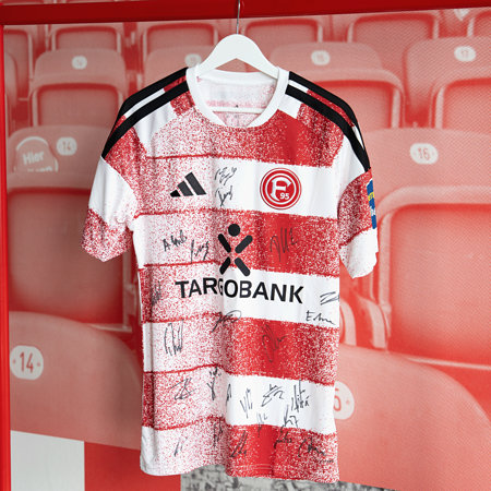Signiertes Heimtrikot 26/27