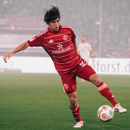 Signiertes Matchworn Heimtriko