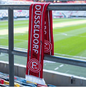 Signierter Deluxeschal Heimtrikot