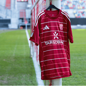 Signiertes Matchworn Heimtrikot 25/26 Rasmussen