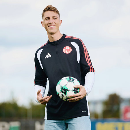F95 Trainingshalfzip Men 26-27 "Schwarz"