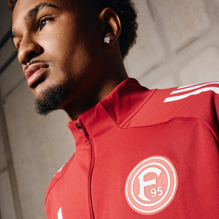 F95 Trainingshalfzip 25-26