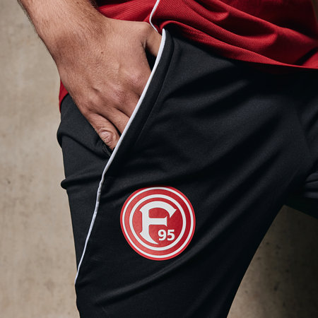 F95 Trainingshose Men 25-26