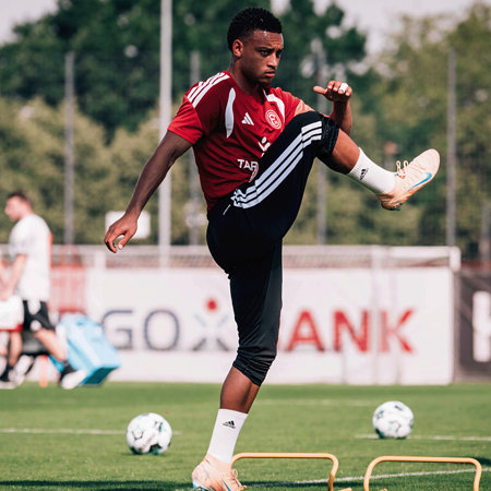 F95 Trainingshose Men 26-27